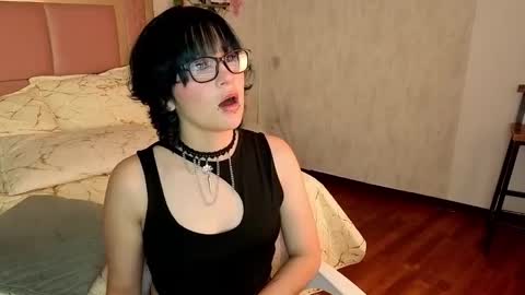 robin D online show from October 23, 12:00 pm