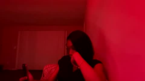 robynthegoddess online show from May 9, 5:42 am