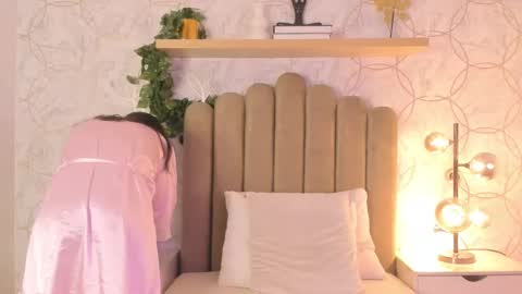 Snapshot of roma_love_ chatting on December 8, 12:19 pm online show from December 8, 12:19 pm