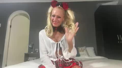 Sienna Diamond online show from December 16, 1:11 am