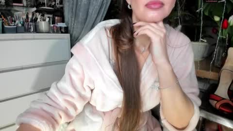 Snapshot of rora_ chatting on March 2, 10:45 pm Aurora online show from March 2, 10:45 pm