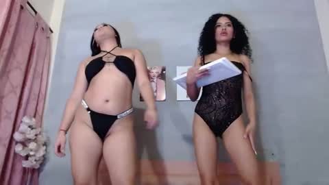 rosa_woolf online show from November 18, 1:56 pm