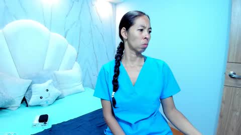 Snapshot of rosalinda_cortez chatting on February 18, 12:28 pm Rosalinda online show from February 18, 12:28 pm