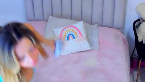 rosarojaa online show from February 16, 1:49 am