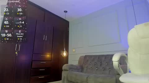 rose__monroe online show from April 6, 7:26 pm