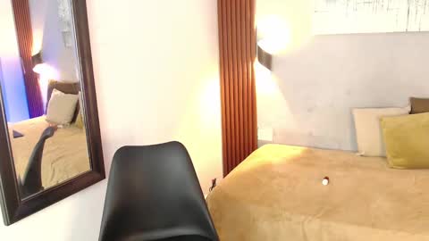 Snapshot of rose_crimson chatting on October 10, 12:48 am rose_crimson online show from October 10, 12:48 am