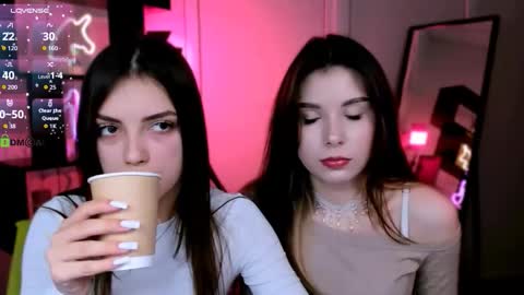 rose online show from November 26, 7:15 pm