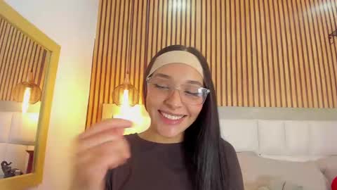 Snapshot of roseaurora chatting on October 9, 5:06 pm roseaurora online show from October 9, 5:06 pm