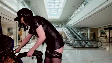 Rosebloom online show from November 21, 3:30 am