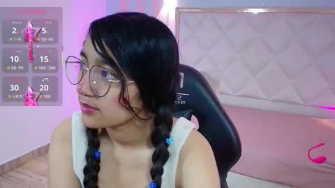 rosee_tay1 online show from January 8, 12:09 pm