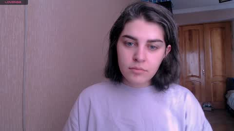 Snapshot of roselina_ chatting on January 9, 6:38 am Rose online show from January 9, 6:38 am