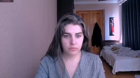Snapshot of roselina_ chatting on March 4, 7:19 am Rose online show from March 4, 7:19 am