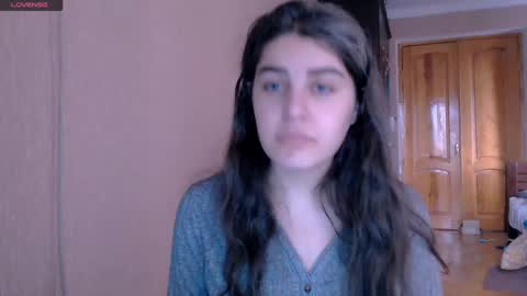 Snapshot of roselina_ chatting on January 7, 8:24 am Rose online show from January 7, 8:24 am