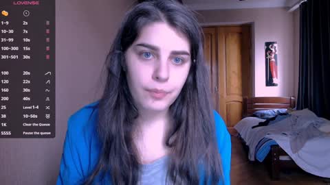Snapshot of roselina_ chatting on December 27, 7:51 am Rose online show from December 27, 7:51 am