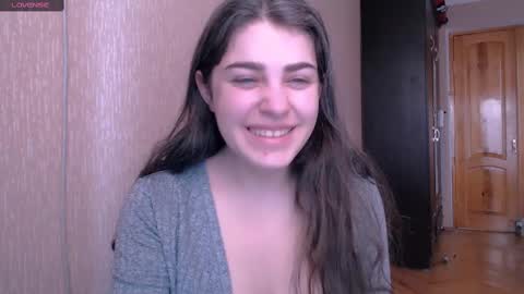 Snapshot of roselina_ chatting on December 24, 6:11 am Rose online show from December 24, 6:11 am