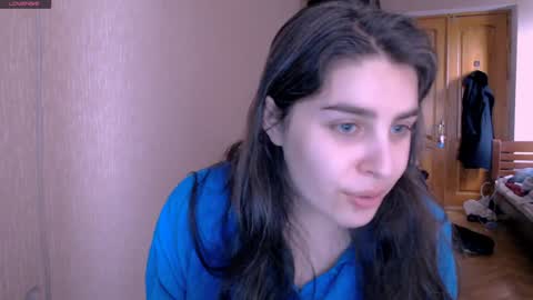 Snapshot of roselina_ chatting on February 6, 12:04 pm Rose online show from February 6, 12:04 pm