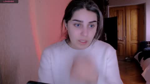 Snapshot of roselina_ chatting on December 22, 12:38 pm Rose online show from December 22, 12:38 pm