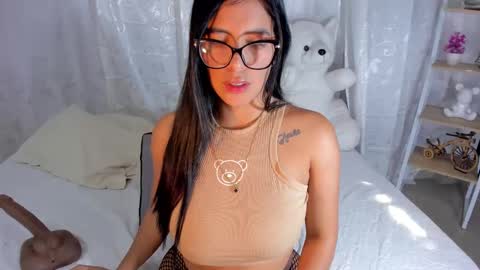 Snapshot of rosemarie__ chatting on October 7, 1:04 pm Rose Marie online show from October 7, 1:04 pm