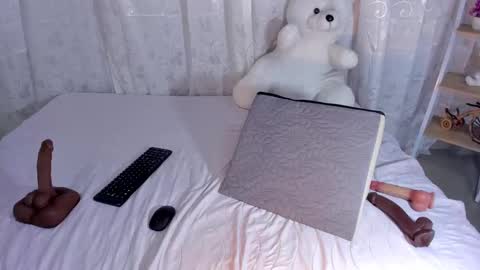 Snapshot of rosemarie__ chatting on October 17, 2:09 pm Rose Marie online show from October 17, 2:09 pm