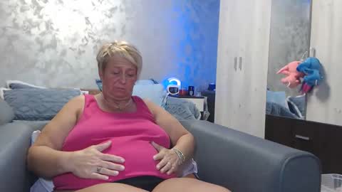 Lovepinklilly online show from December 4, 8:09 pm