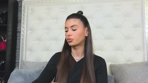 Gabriela online show from December 5, 8:37 am