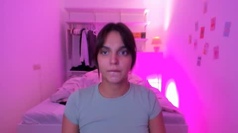 Roshelle online show from February 22, 1:23 pm