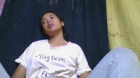 rosia685234 online show from October 6, 4:51 am