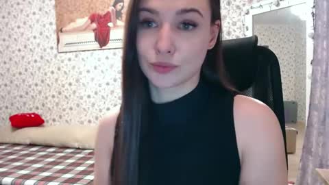 Snapshot of rosierosa chatting on February 24, 2:58 pm Rosie is waiting for YOU online show from February 24, 2:58 pm