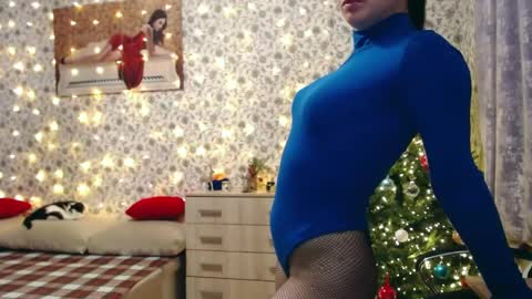 Snapshot of rosierosa chatting on December 13, 5:05 am Rosie is waiting for YOU online show from December 13, 5:05 am