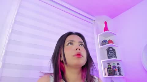   online show from October 10, 12:10 pm