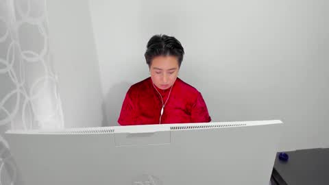 ROSSE DEMOND  online show from February 17, 12:21 am