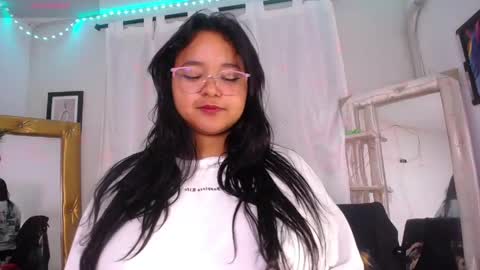 rous_25 online show from May 7, 2:16 am