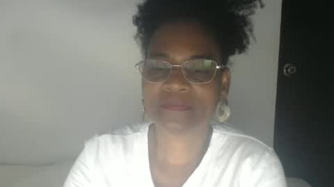 luxa online show from November 18, 11:15 pm