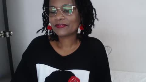 Snapshot of roushlove chatting on March 12, 12:57 pm luxa online show from March 12, 12:57 pm
