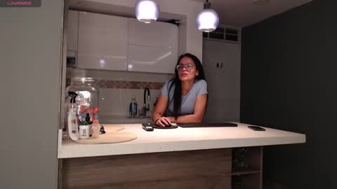 Rouss marie henao  online show from March 9, 8:51 am