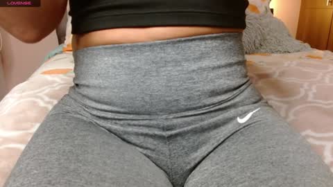 Rouss marie henao  online show from February 5, 3:45 am