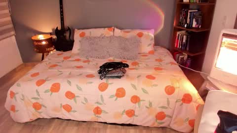 Rouss marie henao  online show from September 14, 10:35 am