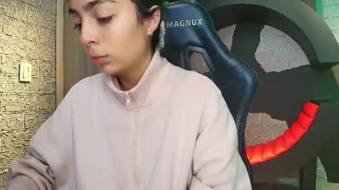 rousse gil online show from January 9, 12:09 pm