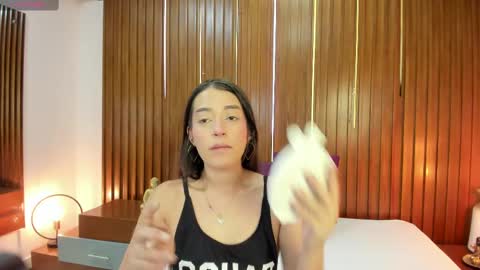Snapshot of roxana_mill chatting on February 17, 11:34 am Roxana online show from February 17, 11:34 am