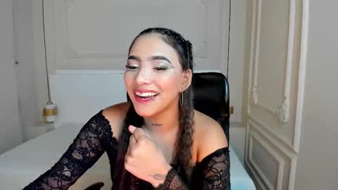 roxanerichie  online show from November 25, 7:58 pm