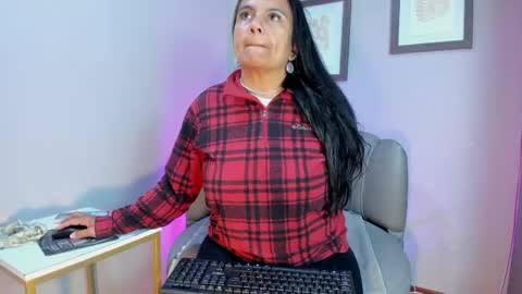  Roxanna  online show from June 1, 12:07 pm