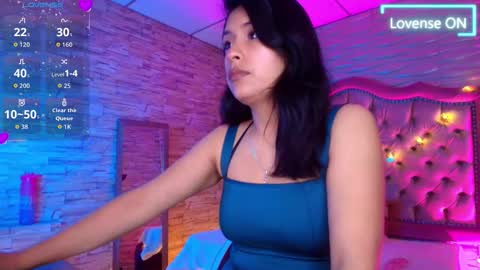 roxanne_han online show from November 2, 11:46 am