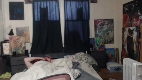 Snapshot of roxanneroulette chatting on February 15, 1:05 pm Silver online show from February 15, 1:05 pm