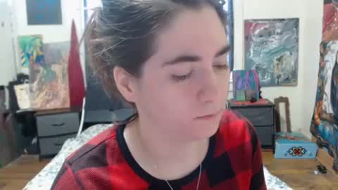 Snapshot of roxanneroulette chatting on February 5, 4:04 pm Silver online show from February 5, 4:04 pm