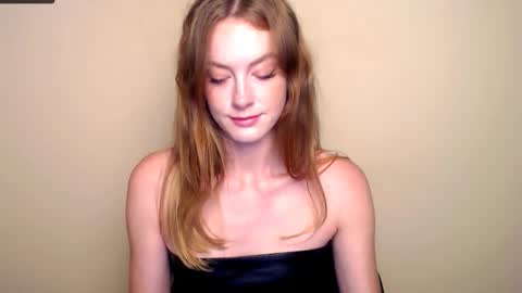 Snapshot of roxasemi_ chatting on September 14, 8:23 am Roxa online show from September 14, 8:23 am