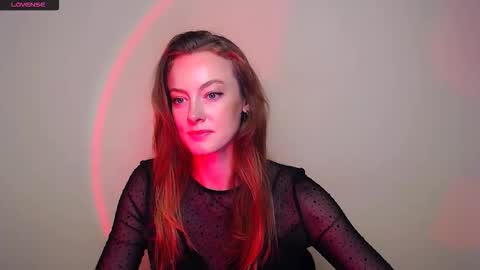 Snapshot of roxasemi_ chatting on October 4, 12:11 pm Roxa online show from October 4, 12:11 pm