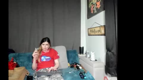 roxihazeleyes online show from January 15, 5:19 pm