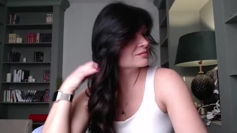 Snapshot of roxxiejet chatting on October 13, 8:39 am roxxiejet online show from October 13, 8:39 am