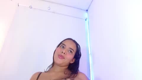 Snapshot of roxy_stone1 chatting on September 13, 11:02 pm roxy_stone1 online show from September 13, 11:02 pm