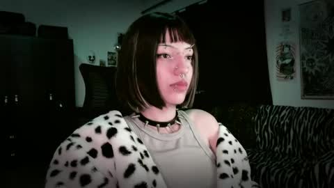 Roxy Independient model Help me to reach 50 thumbs up online show from May 16, 12:02 am